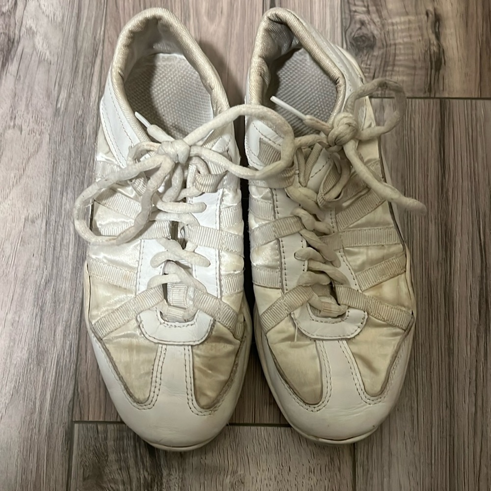 Nfinity Cheer Shoes - Size 6